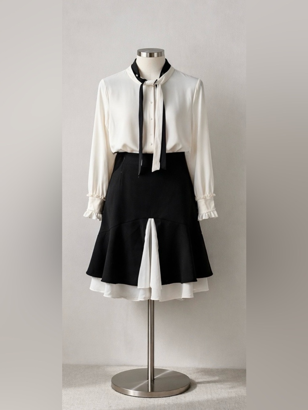 Women’s Black & White Layered Flared Skirt